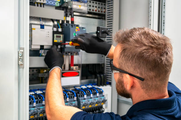 Best 24-Hour Electrician  in Elkhorn, WI